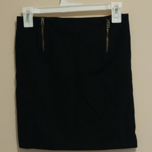 Sunday Best Mini Skirt with Zippers - Picture 2 of 5